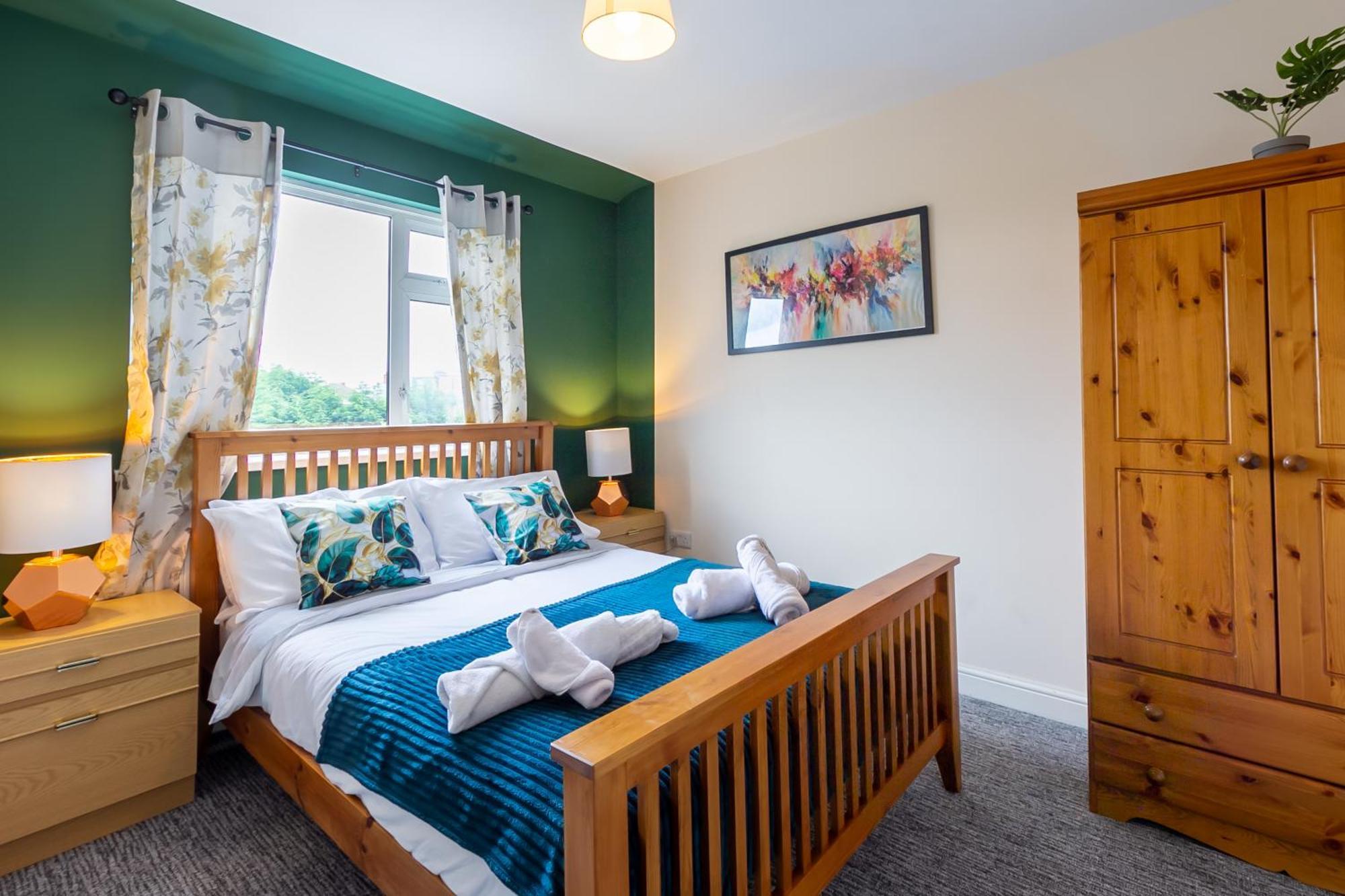 Апартаменты Bathway House - Free Secured Parking And Wifi Ковентри Экстерьер фото